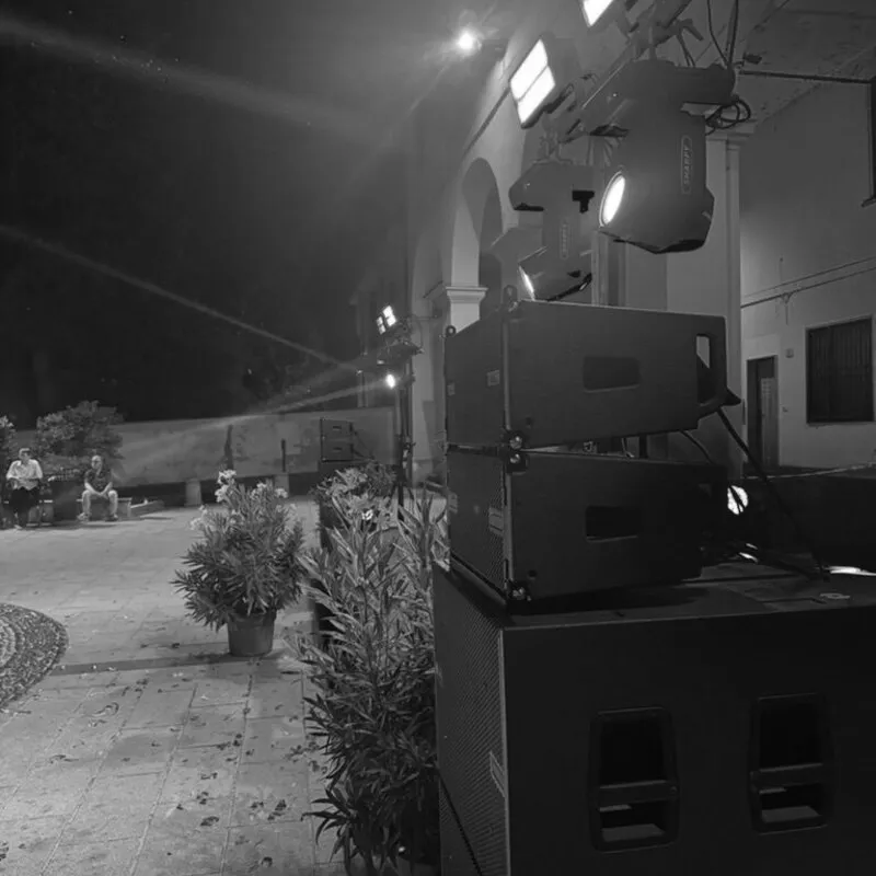 Allestimento luci per spettacolo dal vivo