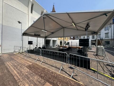 Festival: palco, audio e luci