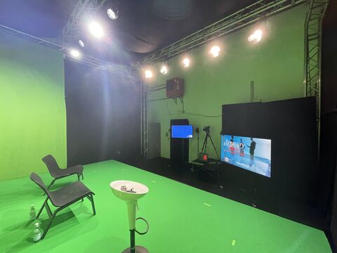 Studio con green screen per riprese e streaming, 2020