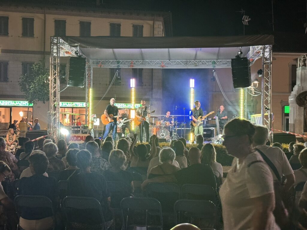 Festa dell’Oca di Lacchiarella — concerto in piazza con palco, audio e luci